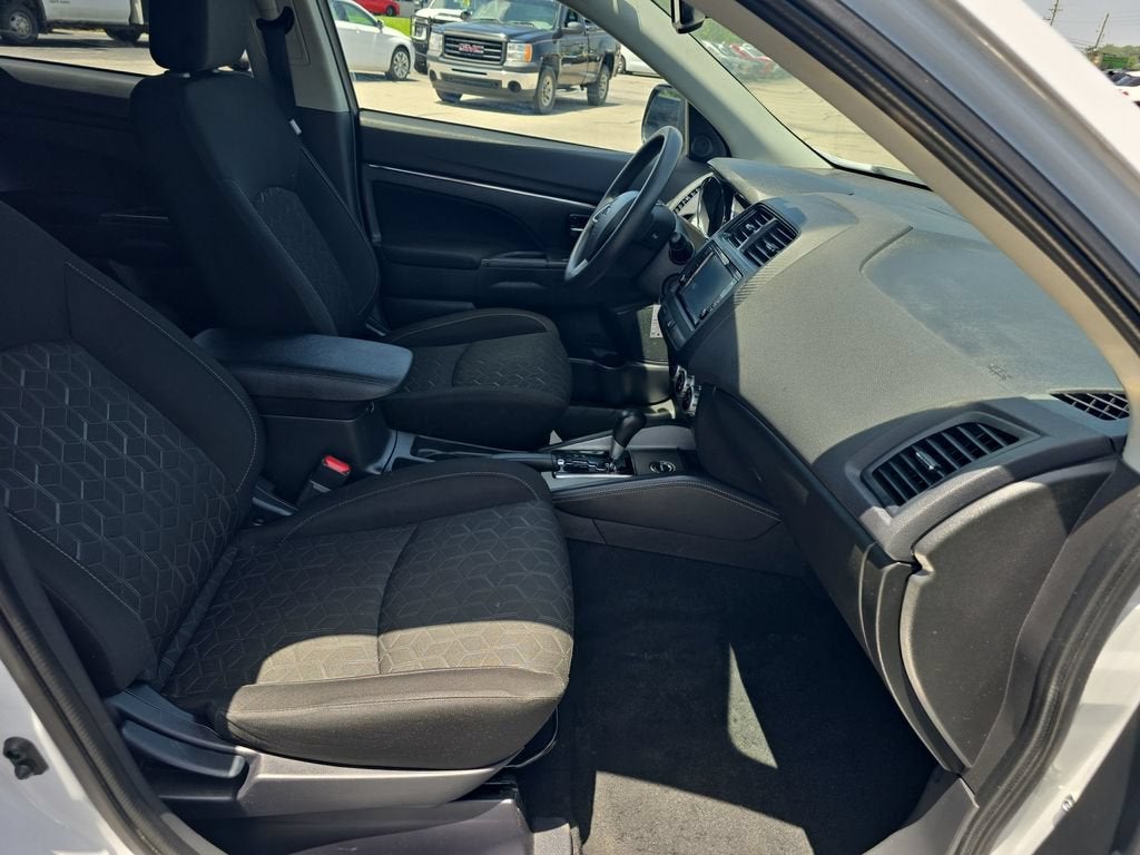2024 Mitsubishi Outlander Sport S