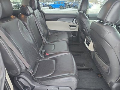 2023 Kia Carnival LX