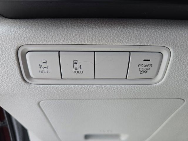 2023 Kia Carnival LX