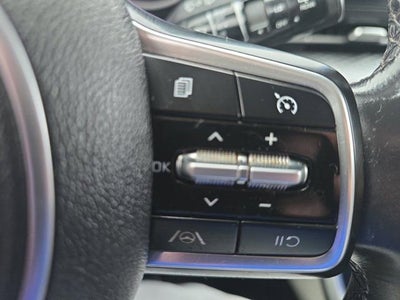 2023 Kia Carnival LX