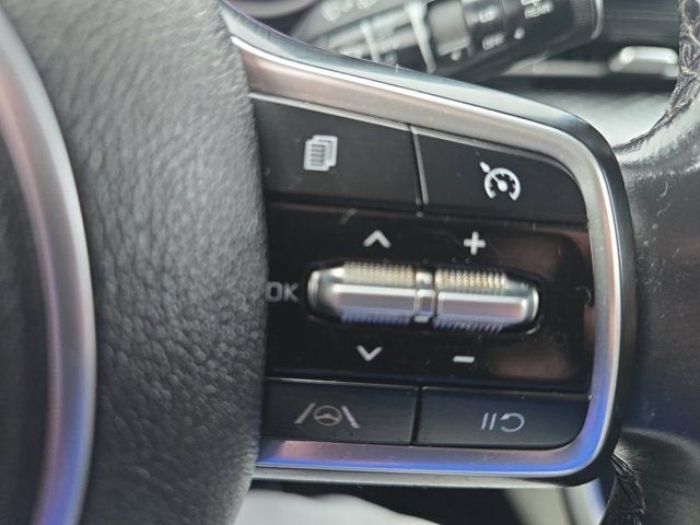 2023 Kia Carnival LX