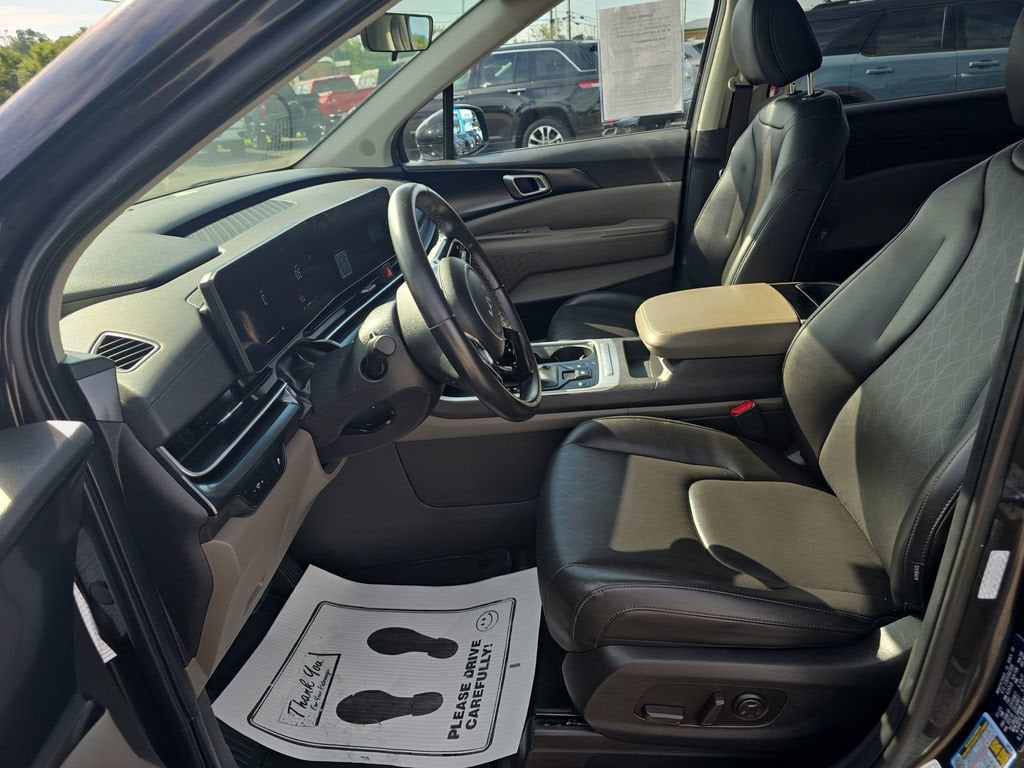 2025 Kia Carnival LXS