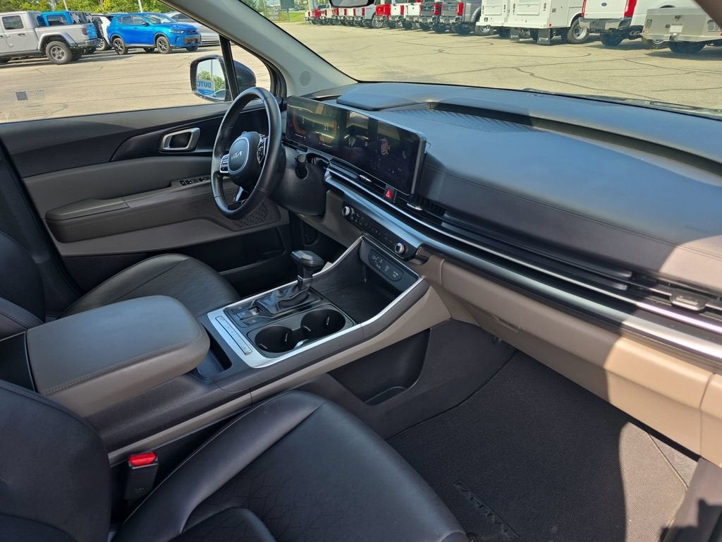 2025 Kia Carnival LXS