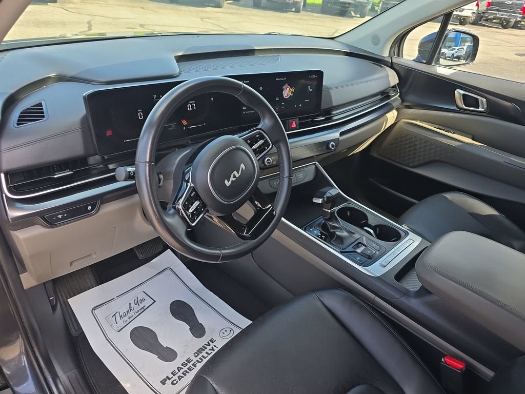 2025 Kia Carnival LXS