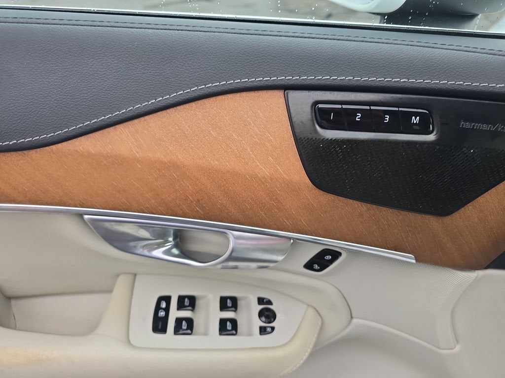 2019 Volvo XC90 Inscription