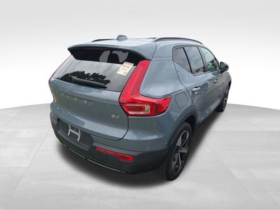 2023 Volvo XC40 Ultimate Dark Theme