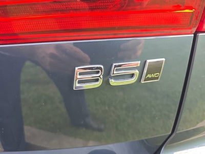 2022 Volvo XC60 Momentum