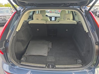 2022 Volvo XC60 Momentum