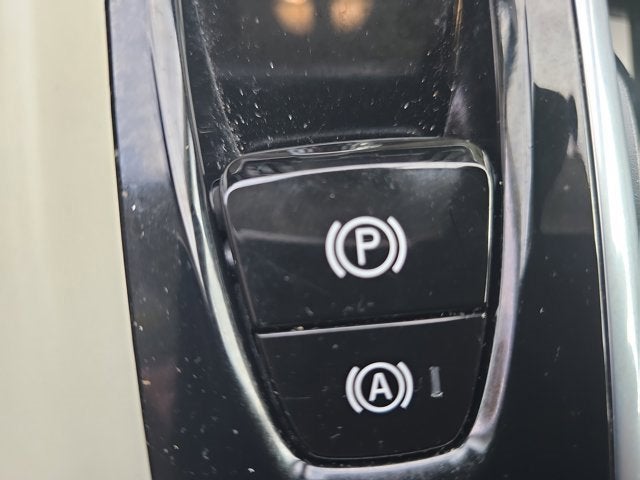 2022 Volvo XC60 Momentum