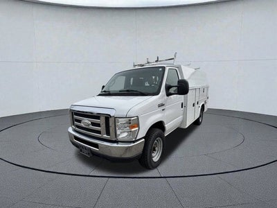 2016 Ford E-350SD Base Cutaway