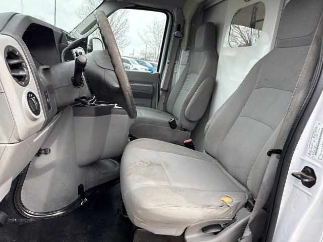 2016 Ford E-350SD Base Cutaway