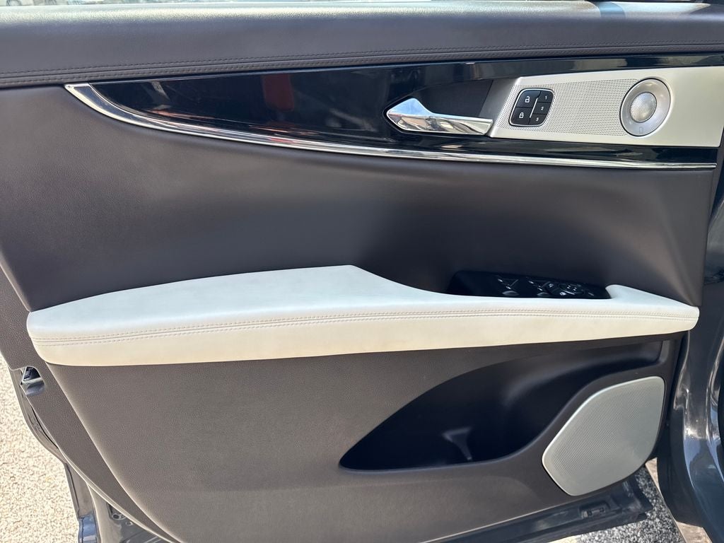 2022 Lincoln Nautilus Black Label